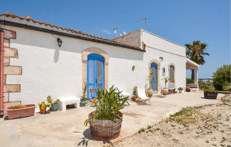 Amazing Home In Marzamemi With House Sea View - image 1