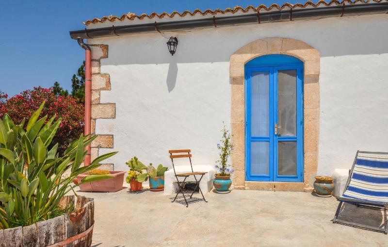 Amazing Home In Marzamemi With House Sea View - image 21