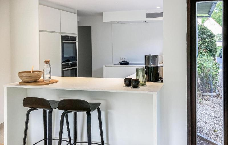 Nice Home In Koksijde With Wifi - image 13