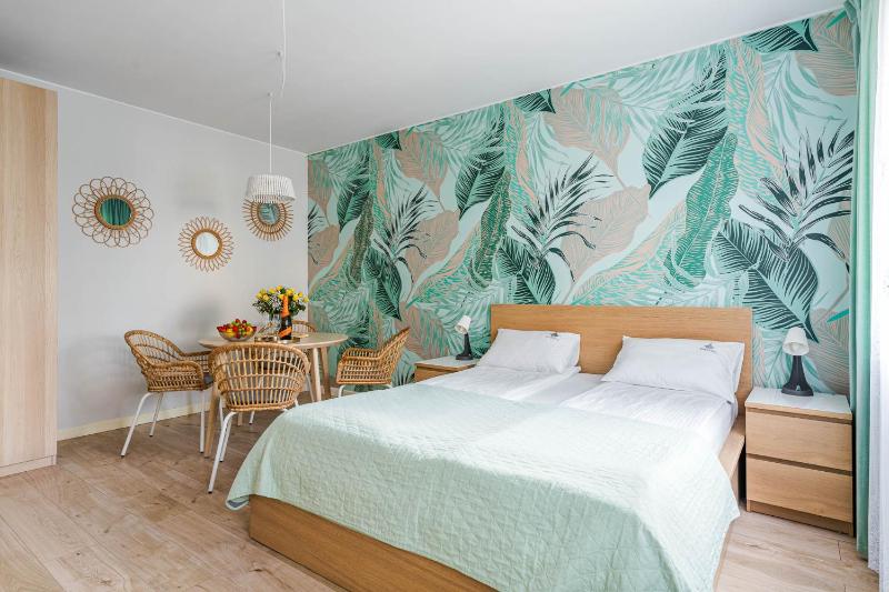 Imperial Apartments - Flora - image 3