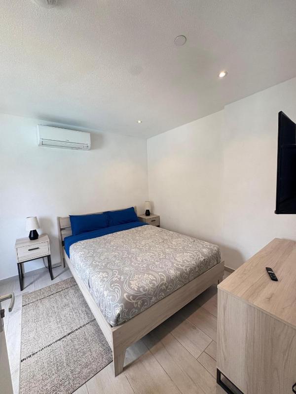 Sunset Bliss Suite at Commandeurs - image 5