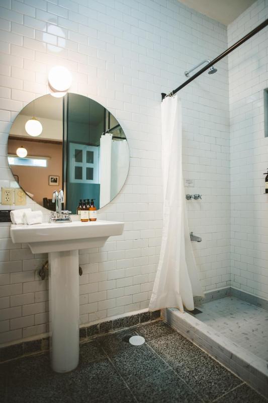 Stylish Colonial Stay in Roma Norte W Rooftop 8BR - image 2