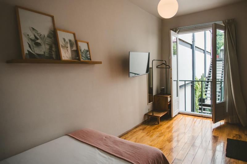 Stylish Colonial Stay in Roma Norte W Rooftop 8BR - image 11