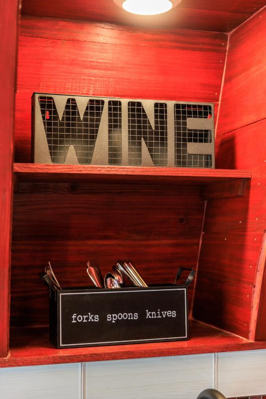Cabernet Wine Barrel Cabin - image 36