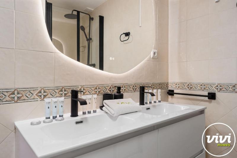 ViVi Homes - Montesol - Terrace - jacuzzi - sea view - image 12