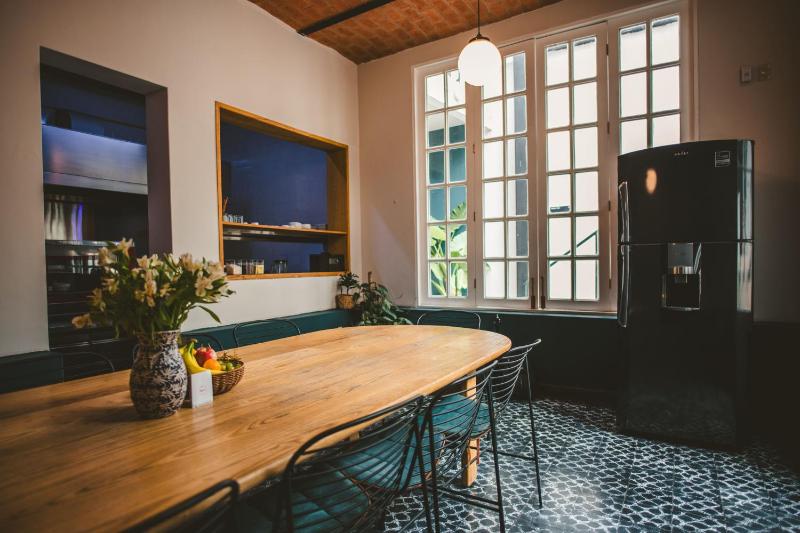 Stylish Colonial Stay in Roma Norte W Rooftop 8BR - image 6