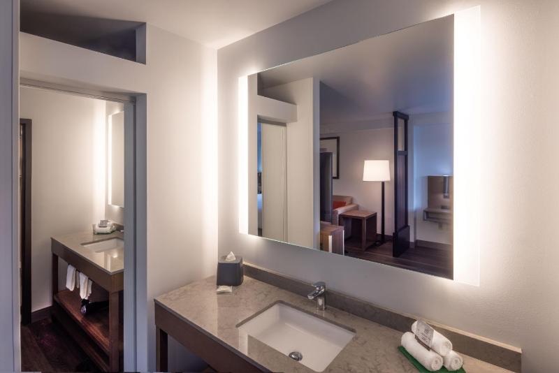 Hyatt Place Seattle/Downtown - image 11