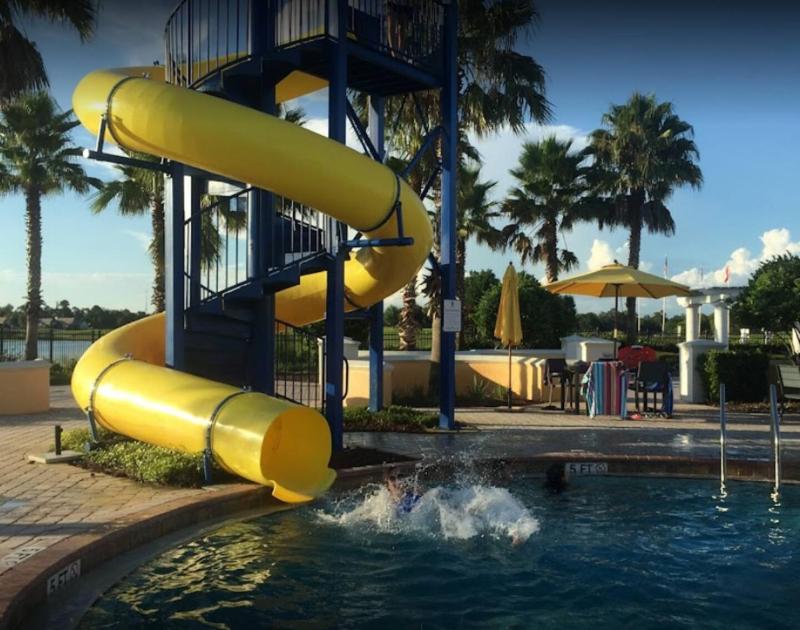 5BR Spacious Villa with Private Pool Near Disney - image 10