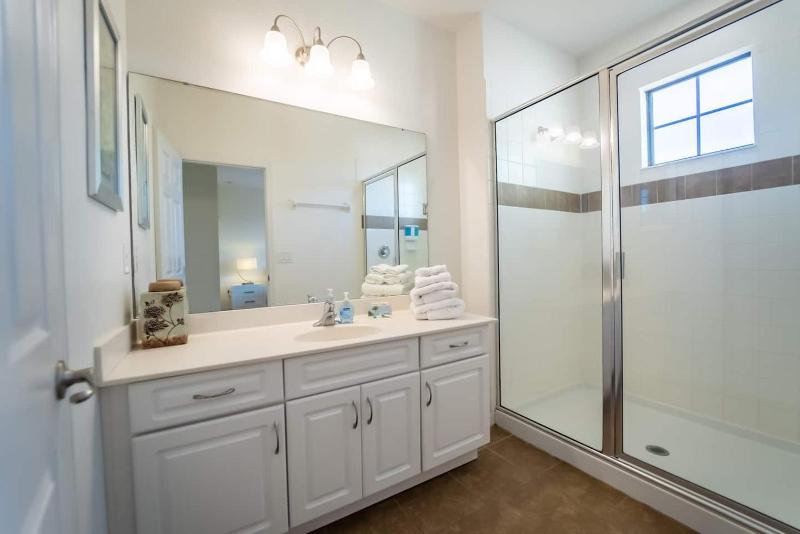5BR Spacious Villa with Private Pool Near Disney - image 25