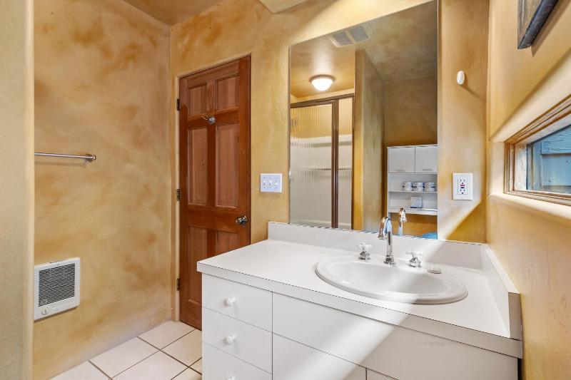 Experience luxury at Alpenglow at Telluride Lodge - image 13