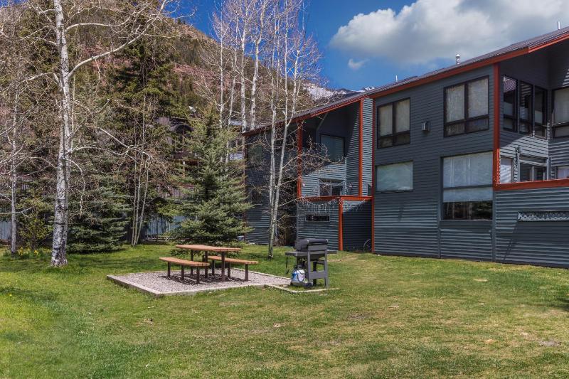 Experience luxury at Alpenglow at Telluride Lodge - image 17