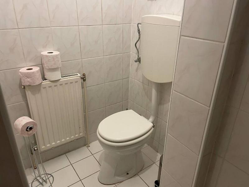 Sunny 3BR Central Apartment - image 8