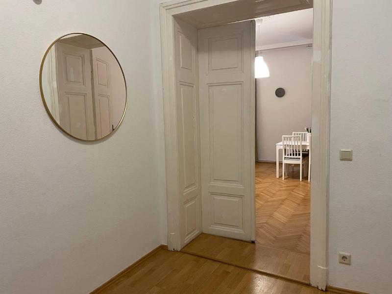 Sunny 3BR Central Apartment - image 5