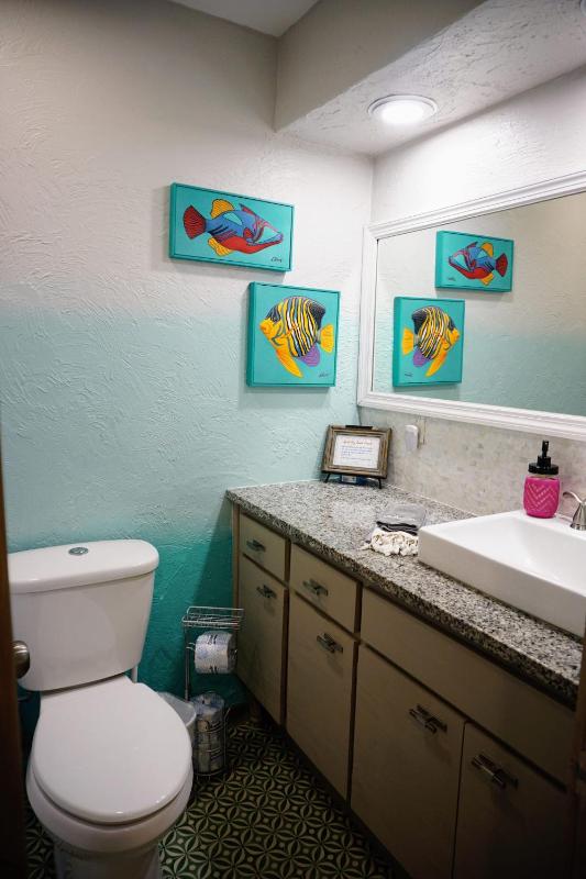 Anna Maria Island Tree House Pet Friendly! - image 9