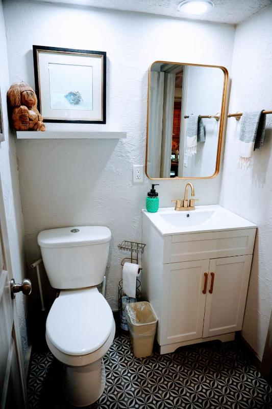 Anna Maria Island Tree House Pet Friendly! - image 10