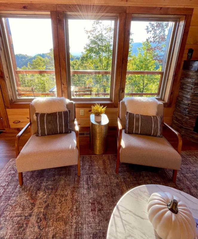 Brand New Chalet with Spectacular Views- Ursa Mons - image 11