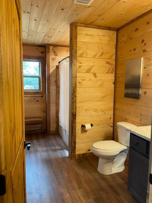 Brand New Chalet with Spectacular Views- Ursa Mons - image 18