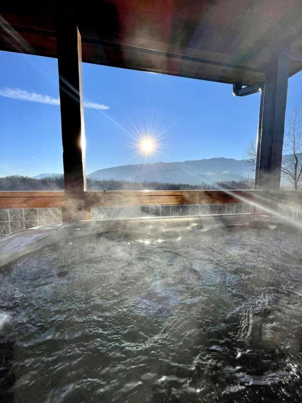 Brand New Chalet with Spectacular Views- Ursa Mons - image 19