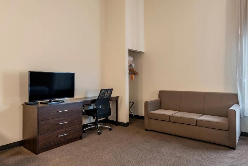 MainStay Suites Moab near Arches National Park - image 17