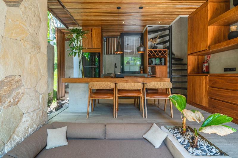 Villa Solani - Tranquil 1BR Sanctuary in Prime Pererenan! - image 5