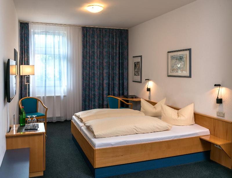 Double Room image 2