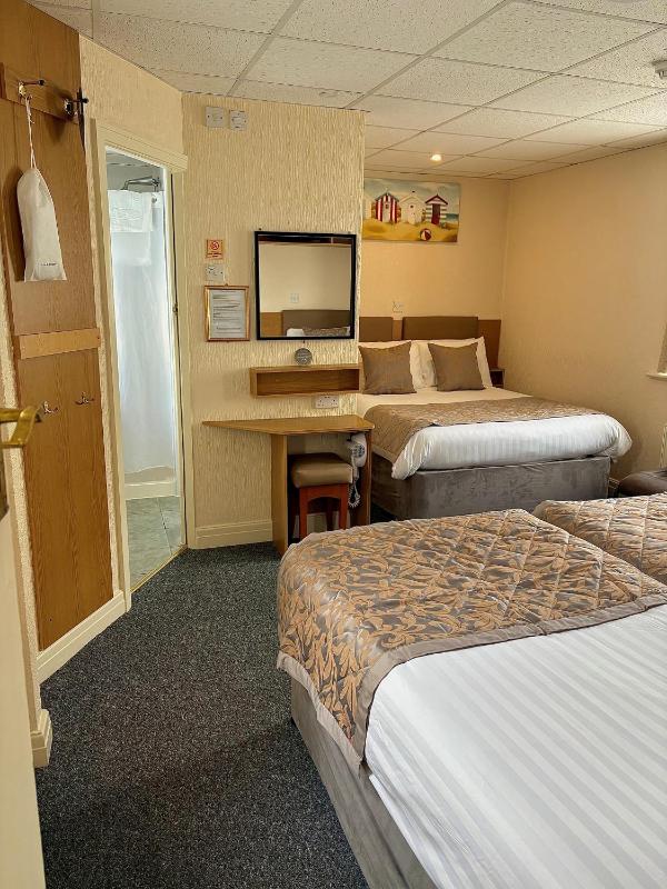 Clifton Court Hotel - image 32