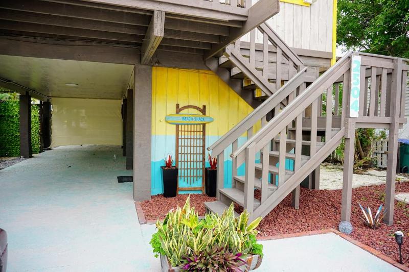 Anna Maria Island Beach Shack Pet Friendly! - image 28
