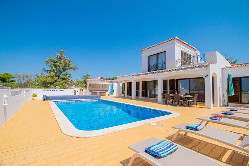 Casa Amora Great holiday Villa in Vale do Milho - image 1