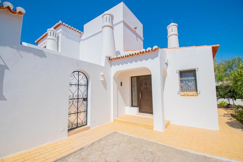 Casa Amora Great holiday Villa in Vale do Milho - image 8