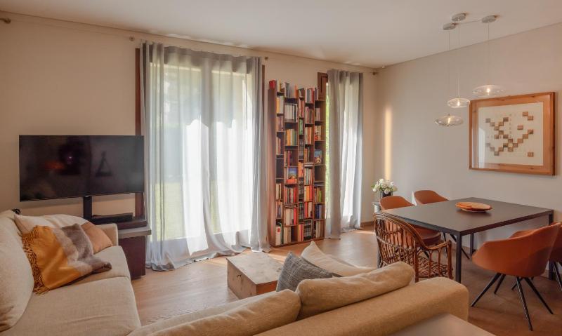 Charming Garden Hideaway Como by Rent All Como - image 1