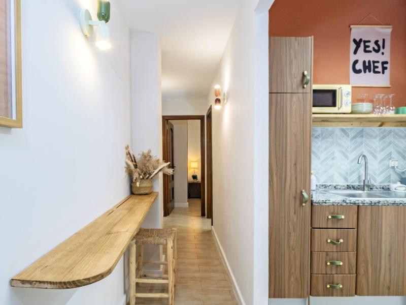 Cubo's Luciano Malaga Apartment & Optional Parking - image 2