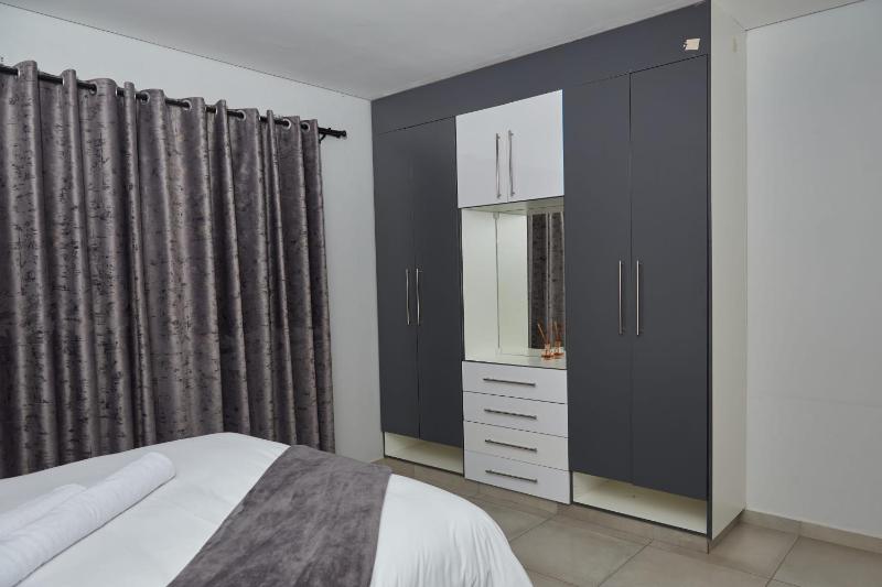 Mountain Drive Apartments - image 8
