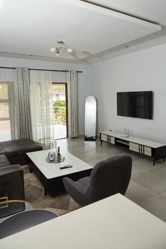 Mountain Drive Apartments - image 1