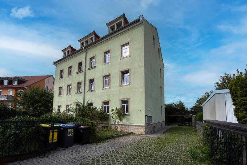 DresdenStay gemütlich Nähe Universität Kamin Parkplatz PS4 - image 8
