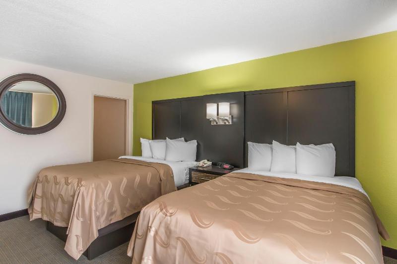 Double Room with Two Double Beds - Non-Smoking image 4