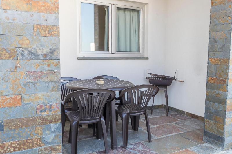 Comfort One-Bedroom Apartment with Balcony -  Lower Floor image 4