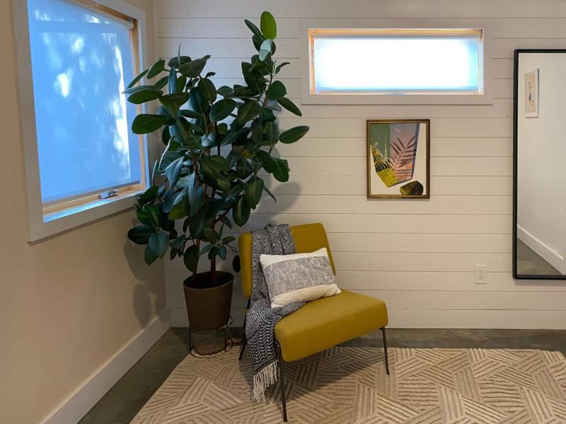 Private Oasis! Cozy & Close to Everything! - image 10