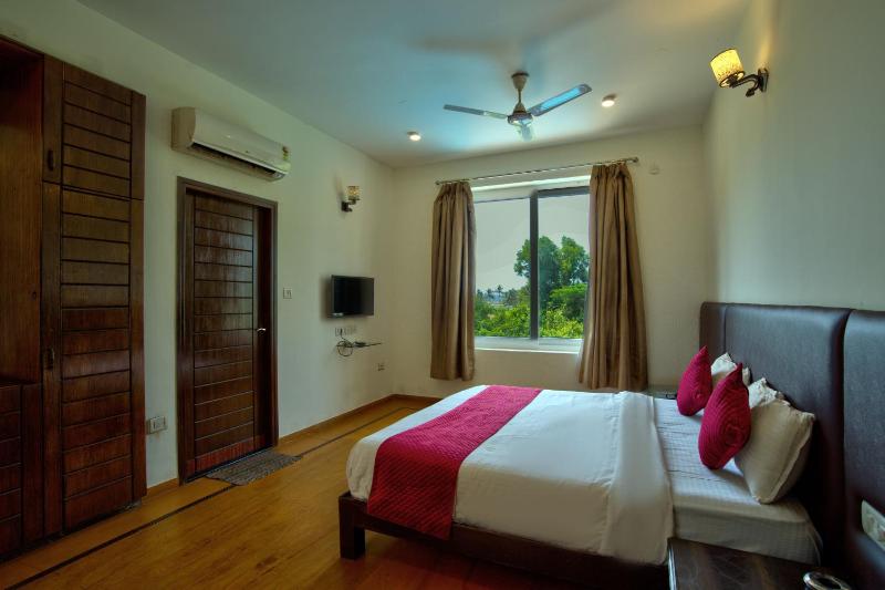 Aveeno Villas with Swimming Pool Near Calangute & Baga - image 24