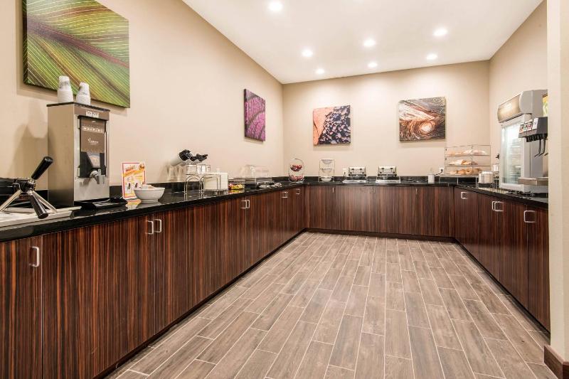 MainStay Suites Moab near Arches National Park - image 25