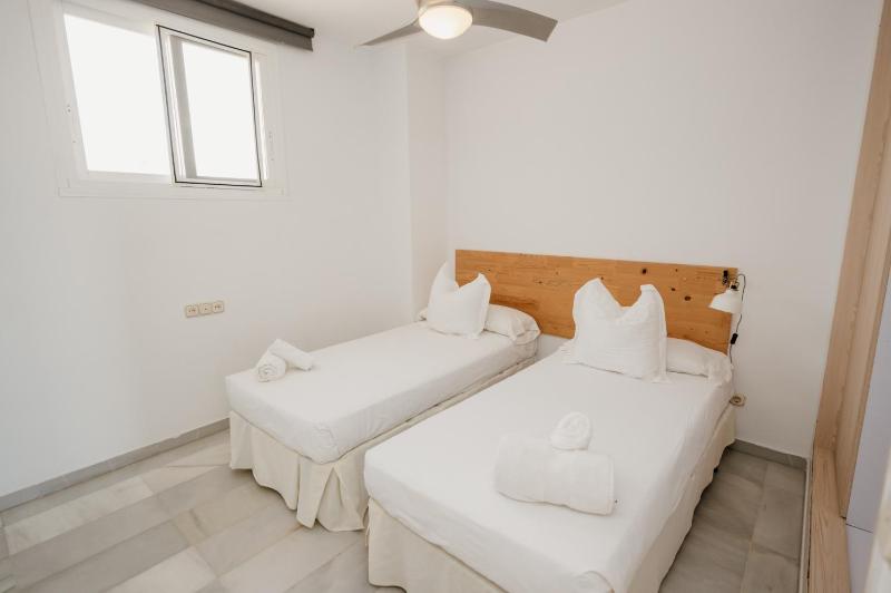 Apartamentos PUERTO MARINA DEL ESTE - image 8