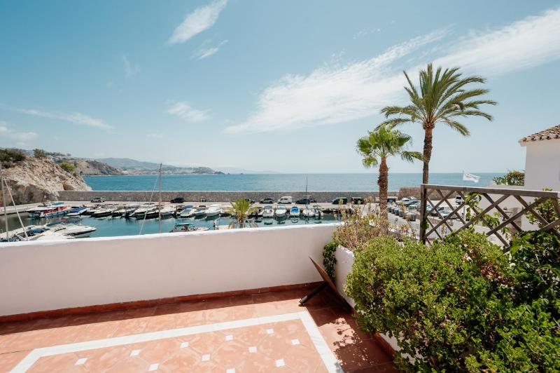 Apartamentos PUERTO MARINA DEL ESTE - image 19