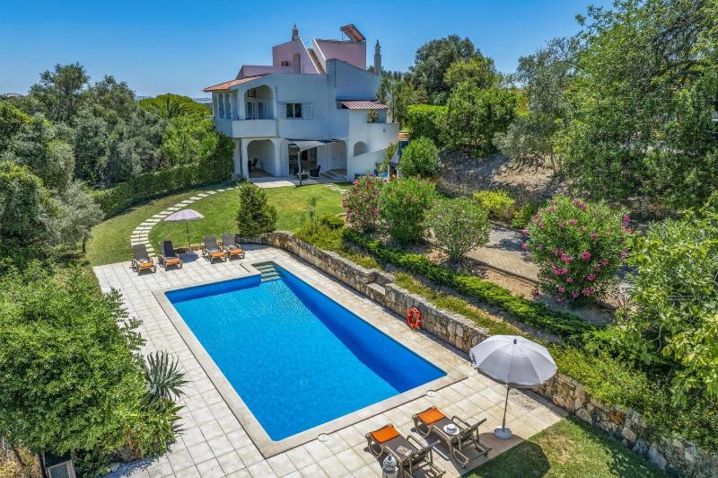 Villa Alfarrobeira by Villa Plus - image 19