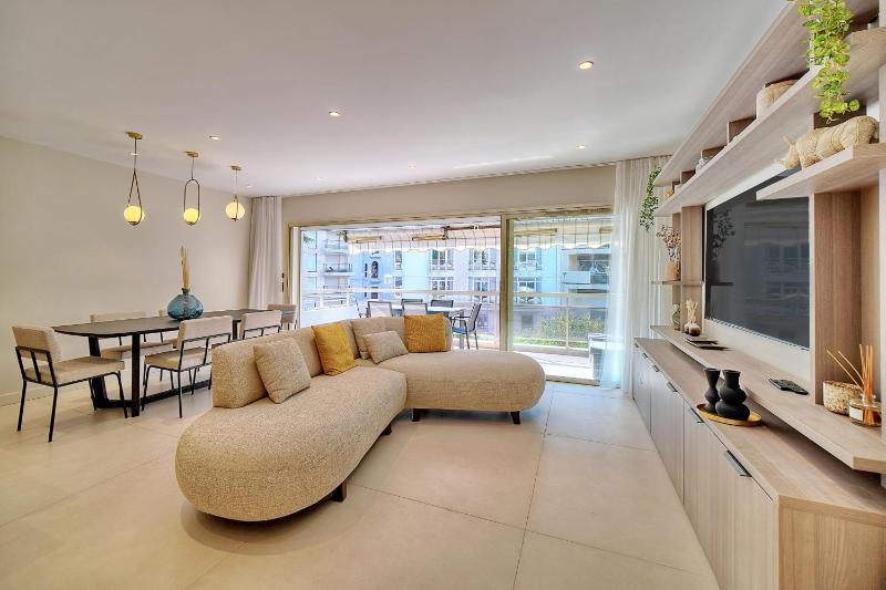 REF 1442 - Cannes Center - Apartment for rent - image 9