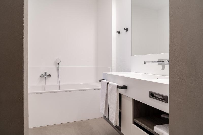 CHRIZZ Rooms - image 6
