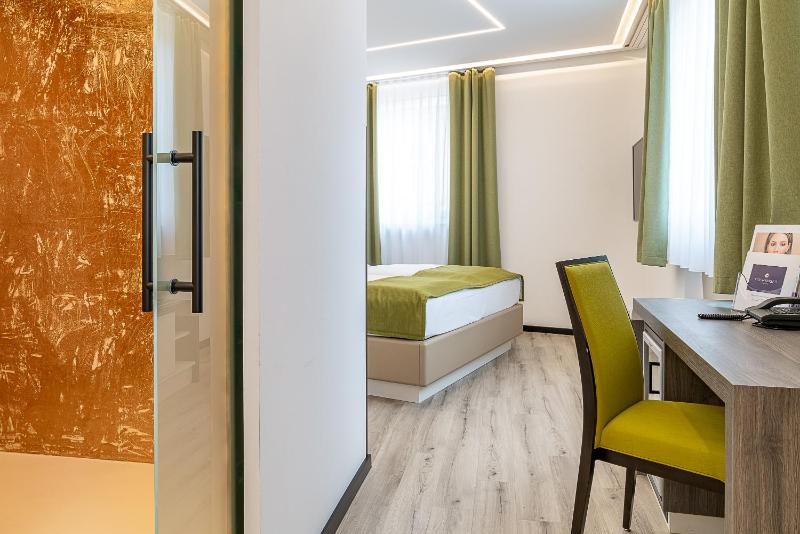 CHRIZZ Rooms - image 4