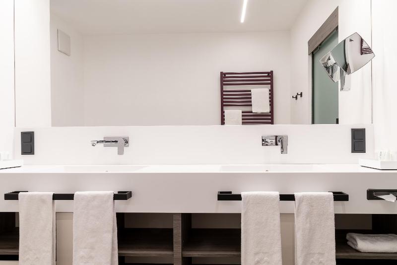 CHRIZZ Rooms - image 20