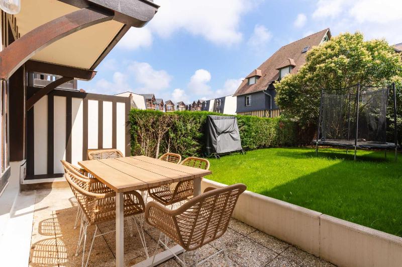 Magnificent apartment - 2BR- 6P - Garden - Deauville - image 9