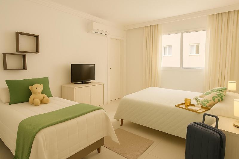 Meia Praia Apartamento Perfeito - image 30