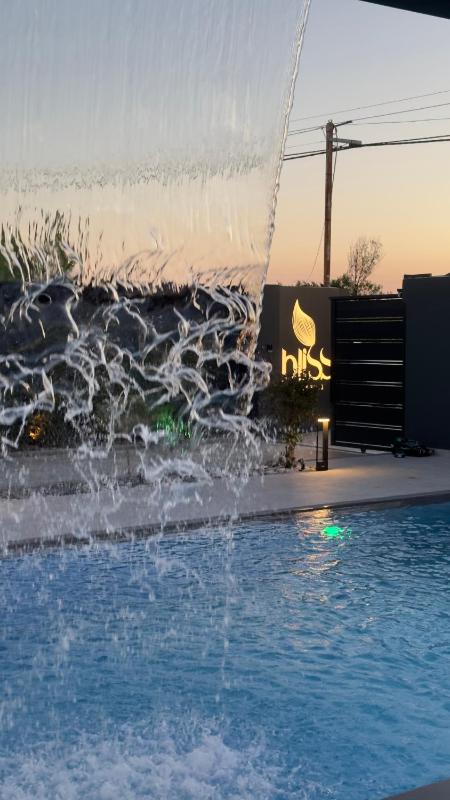 Bliss Luxury Villa - image 10