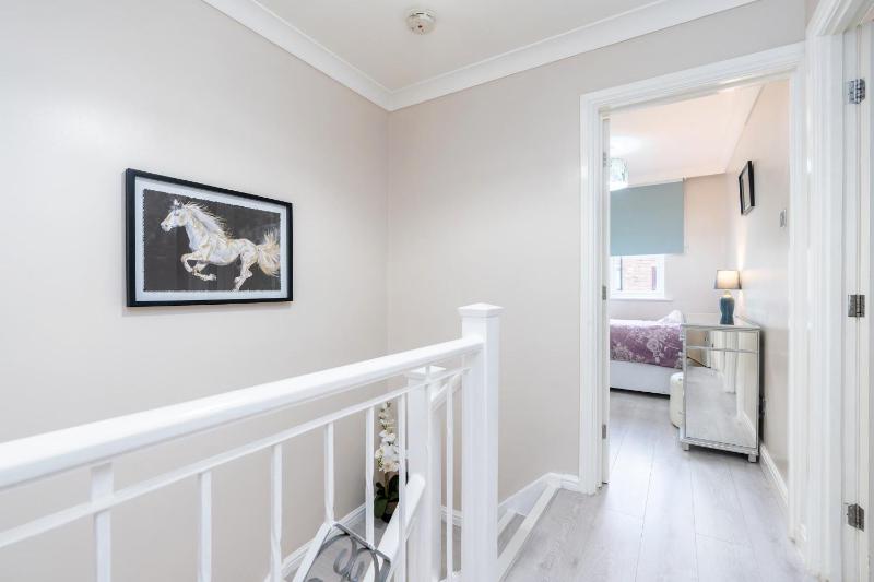 3 Bedroom Apartment with Free Parking Sheffield City Centre - image 19